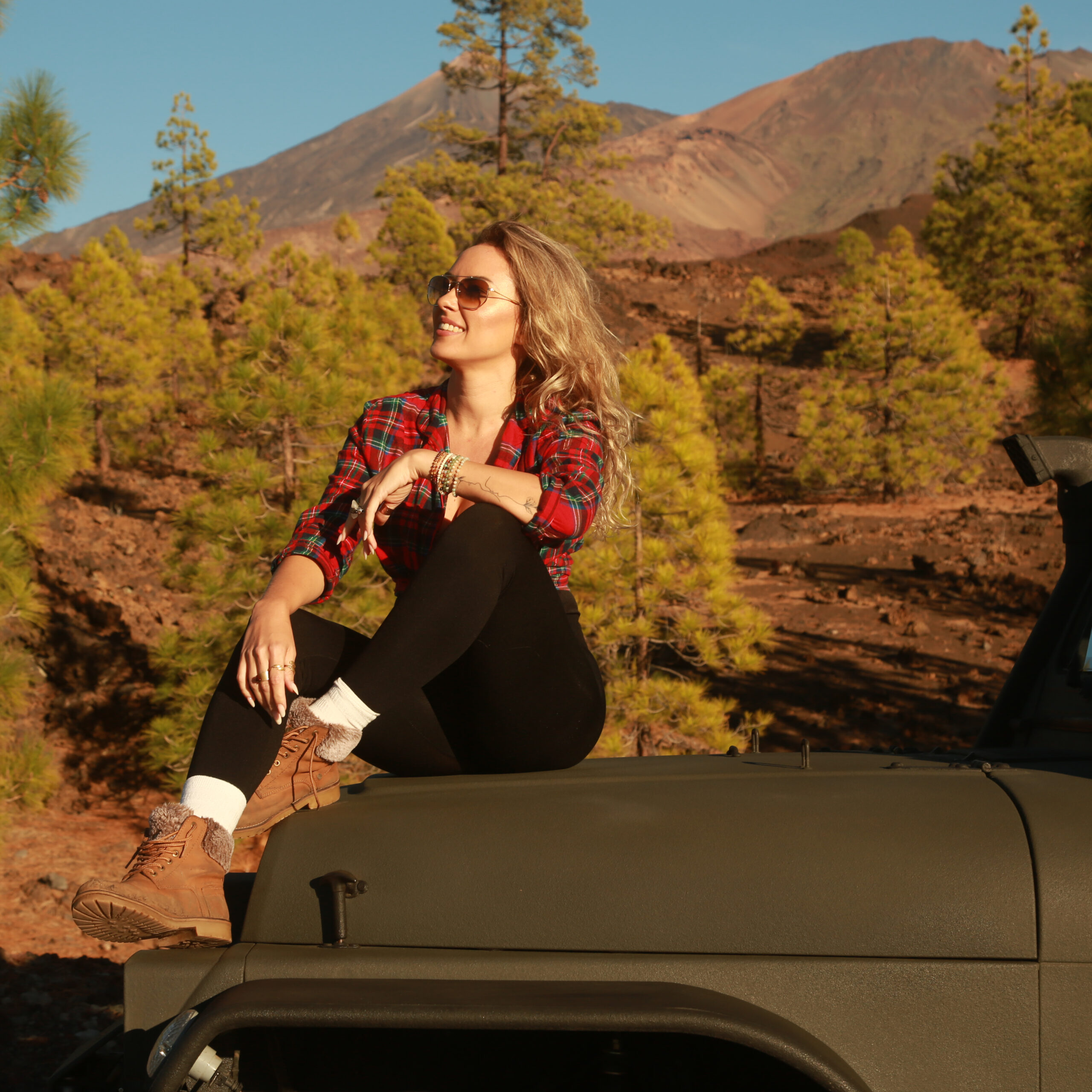 jeep tour on tenerife - teide national park, woman on the car